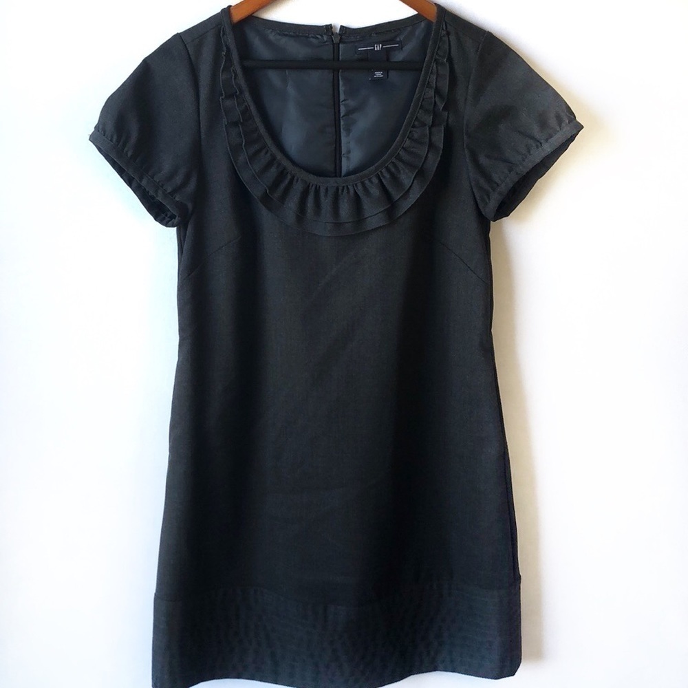 GAP Dress Size 4 Wool Blend Short Sleeves Dark Gray Sheath Dress With Ru…